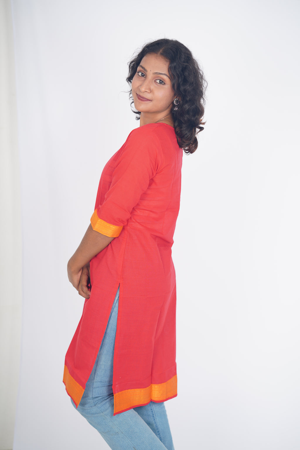 Saffron Crimson Chettinad